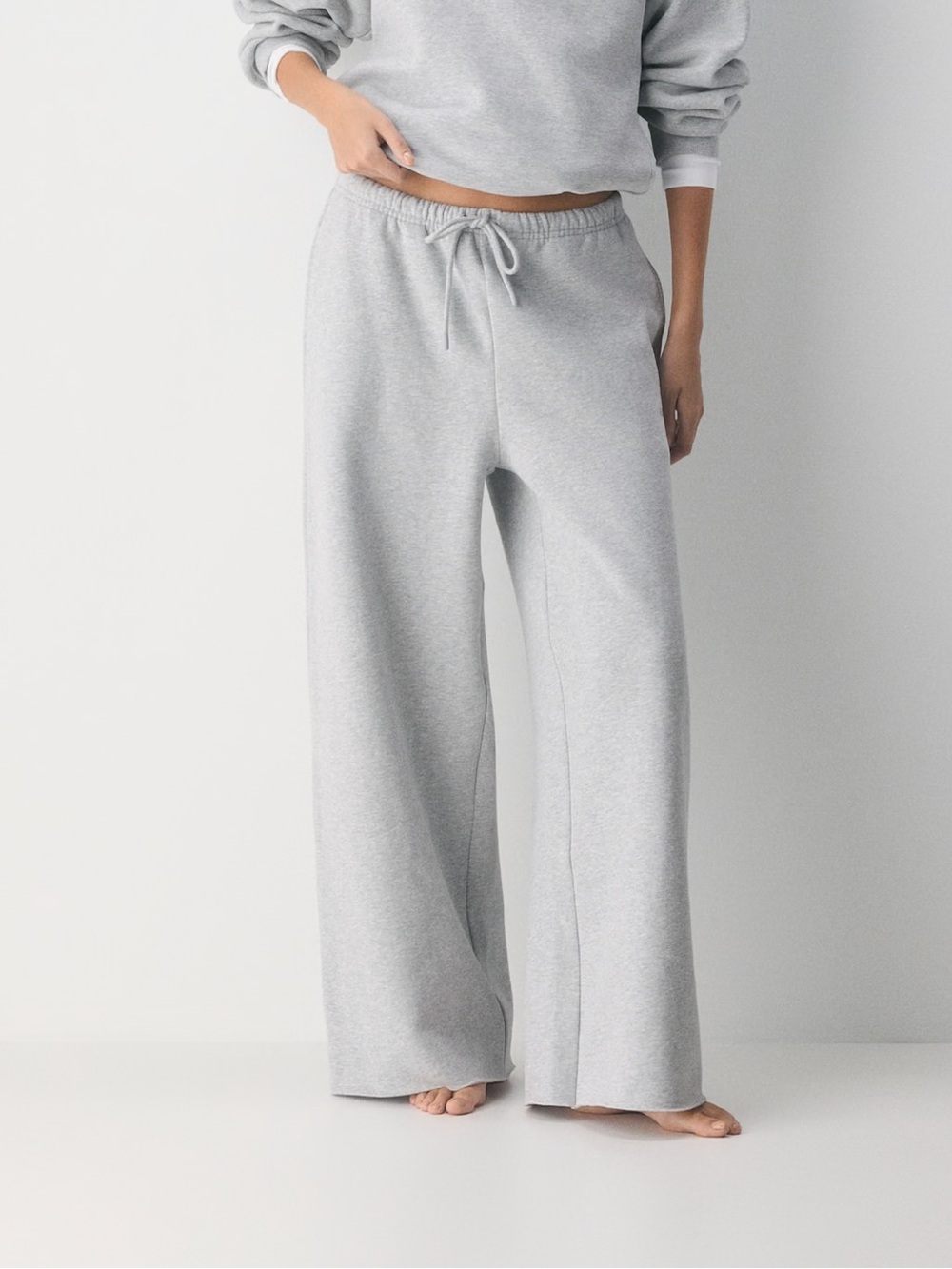 NWOT Aritzia Cozy Sweatfleece Mega Flutter Sweatpant